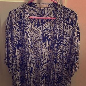 Short sleeve. Loft kimono! Super comfy